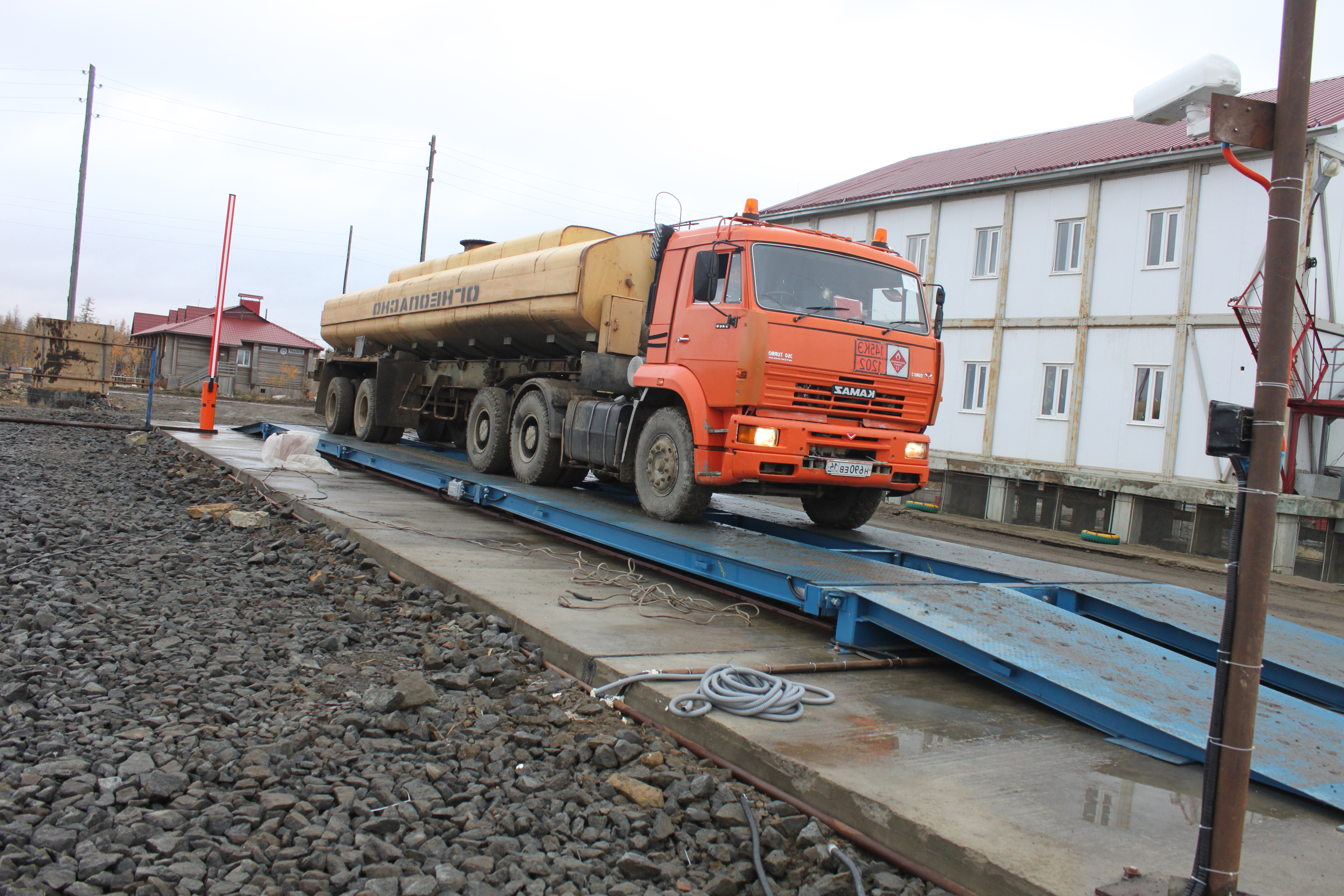 Автомобильные бесфундаментные весы Альфа АВ-А «Колос» 100 тонн 18 метров